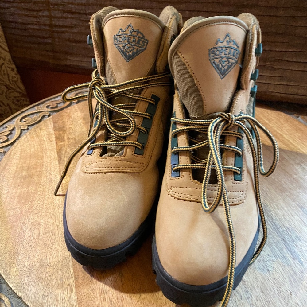 50 Peaks Hi Tech -Lady Gannett Peak II